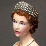 queens-coronation-festival dress figurine