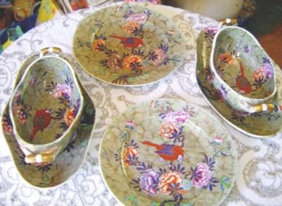 Antique China Spode - Tumbledown-Dick Pattern Tea Set
