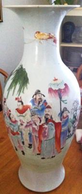 Chinese Porcelain Vase from the 1930's with a square red seal mark stamp with oriental writing inside it