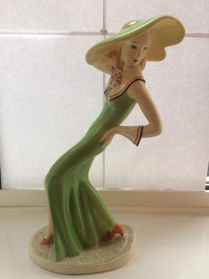 My piece - Goldschedier Claire Weiss Figurine?