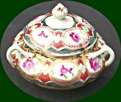 Japanese Porcelain Mark - Can Anyone Translate This Please?