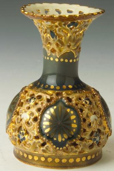 Pecs Zsolnay vase