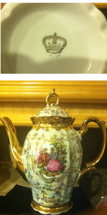 porcelain-coffee-pot-with-gold-crown-mark