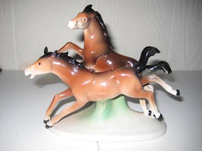 Porcelain Mark - Incised W G K C or W K G C or W K C G Crossed Lines