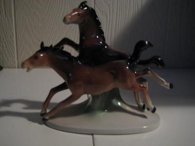 Porcelain Mark - Incised W G K C or W K G C or W K C G Crossed Lines