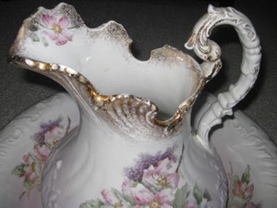 Pottery Mark Query IPC (I P C) Initials inside iron cross symbol with 'Beau Vitreous' Above