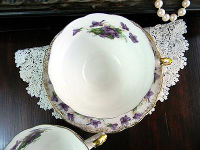 Eagle or Bird Mark and the letter E bone china