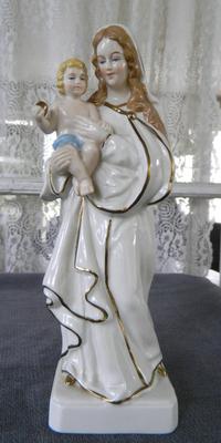 Religious Mary & Jesus Figurine mark query - Dresden above X with letters RW (the R is reversed)