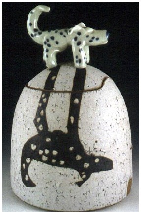 Shadow Dog pot of VisGirda