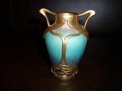 upright - Single Initial Script 