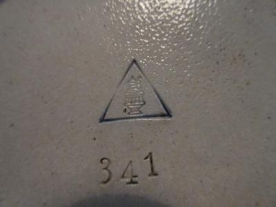 Stein Mark of a triangle with a pot and other motifs inside it