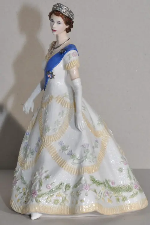 the-queens-coronation-festival figurine dress