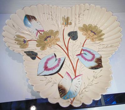 Pretty, but odd bowl